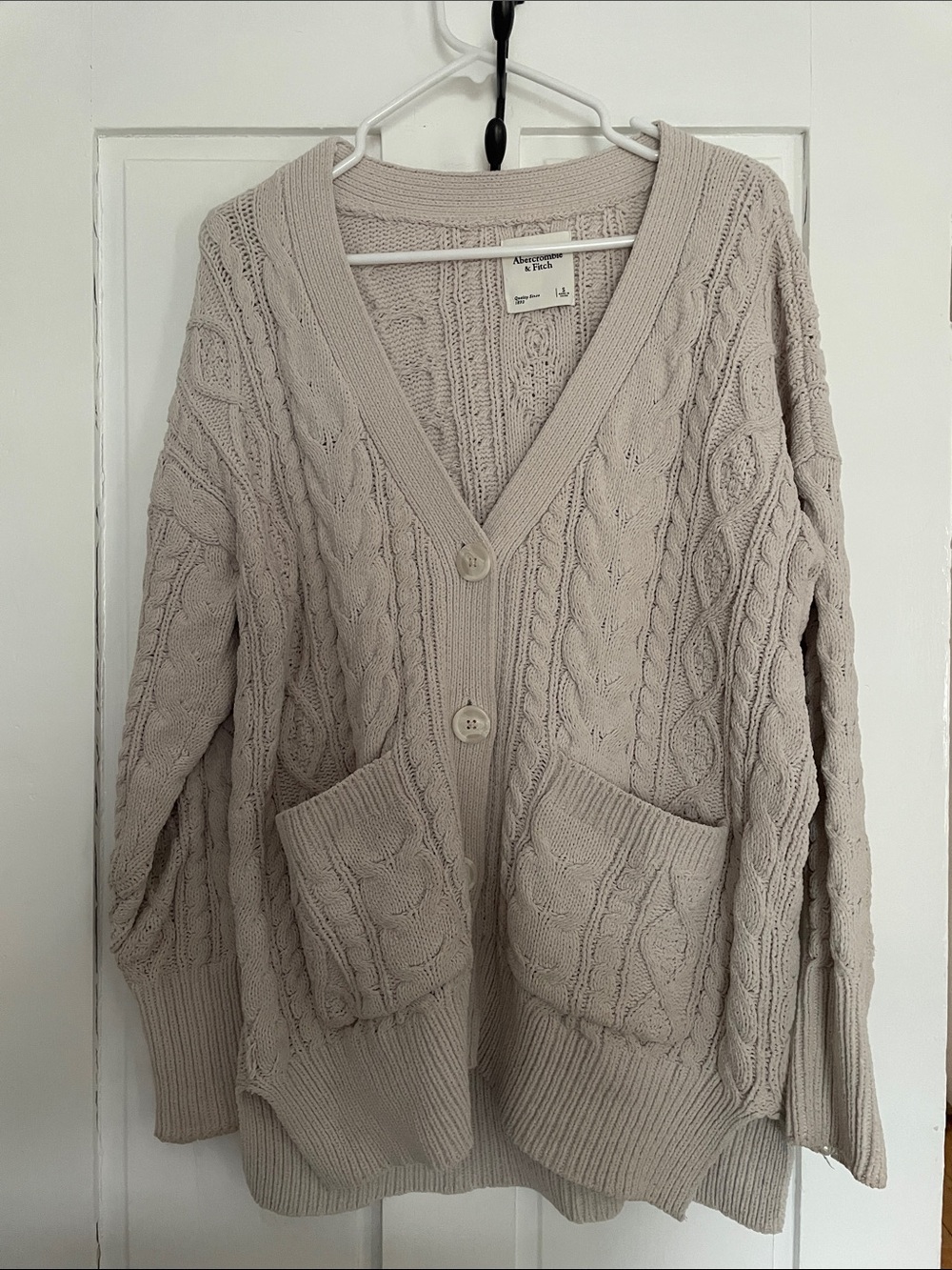 Abercrombie & Fitch Oversize Light Cream Cable Knit Button-Front Cardigan
